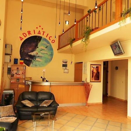 Hotel Adriatico Тимишоара Екстериор снимка
