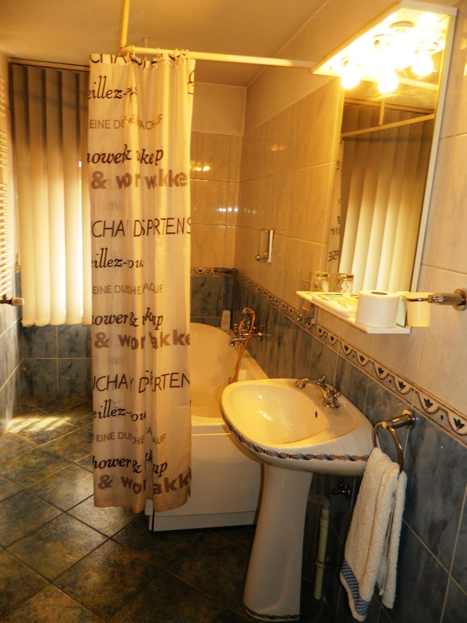 Hotel Adriatico Тимишоара Екстериор снимка