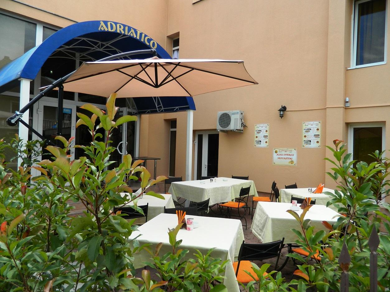 Hotel Adriatico Тимишоара Екстериор снимка