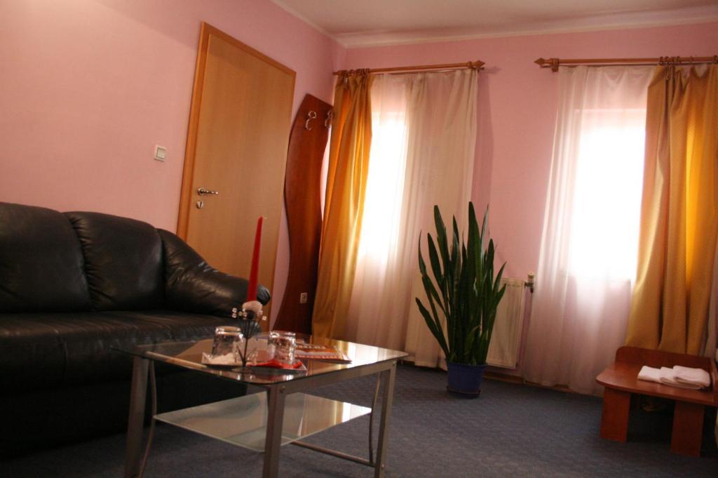 Hotel Adriatico Тимишоара Стая снимка