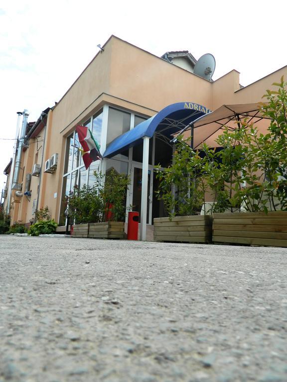 Hotel Adriatico Тимишоара Екстериор снимка