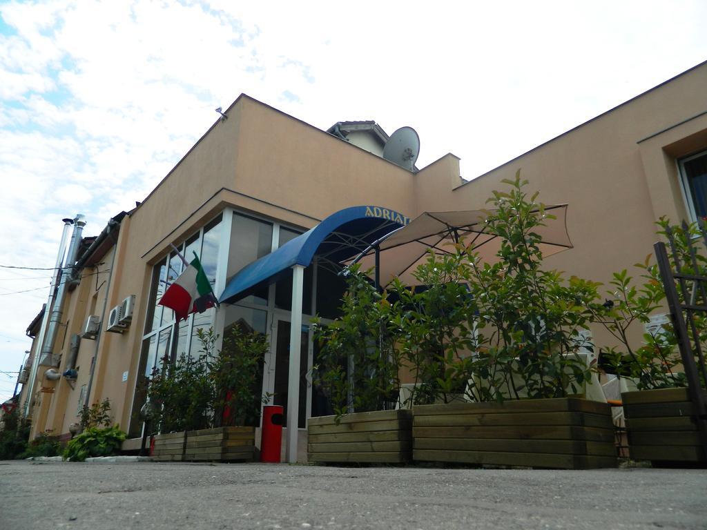 Hotel Adriatico Тимишоара Екстериор снимка